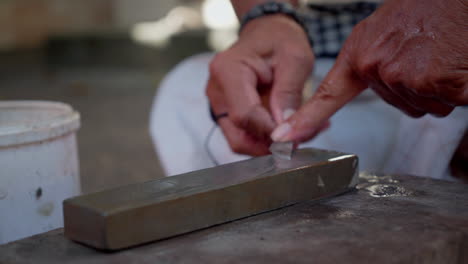 Traditional-mask-making-process-in-Bali