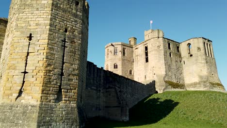 Warkworth-Castle-in-Northumberland,-England,-UK