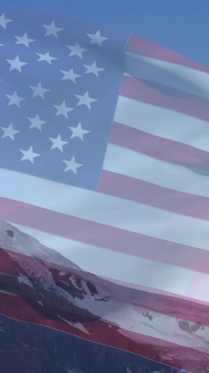 Animazione della bandiera americana su un paesaggio montano mozzafiato