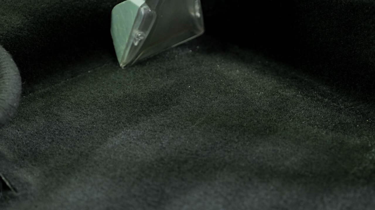 전문적인 자동차 청소. 샤워. 인테리어 세부 사항. 자동차 인테리어를 건조 청소 및 세부 사항; 깊은 좌석 청소; 자동차 세탁에서 거품을 는; 먼지에서 자동차 패널을 청소하는; 진공청소기