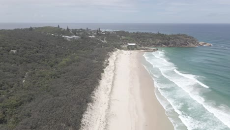 Abundant-Forest-Along-White-Sand-Beach-In-Point-Lookout---North-Stradbroke-Island,-Moreton-Bay-In-Queensland,-Australia