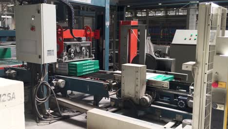 automated packaging line for building materials