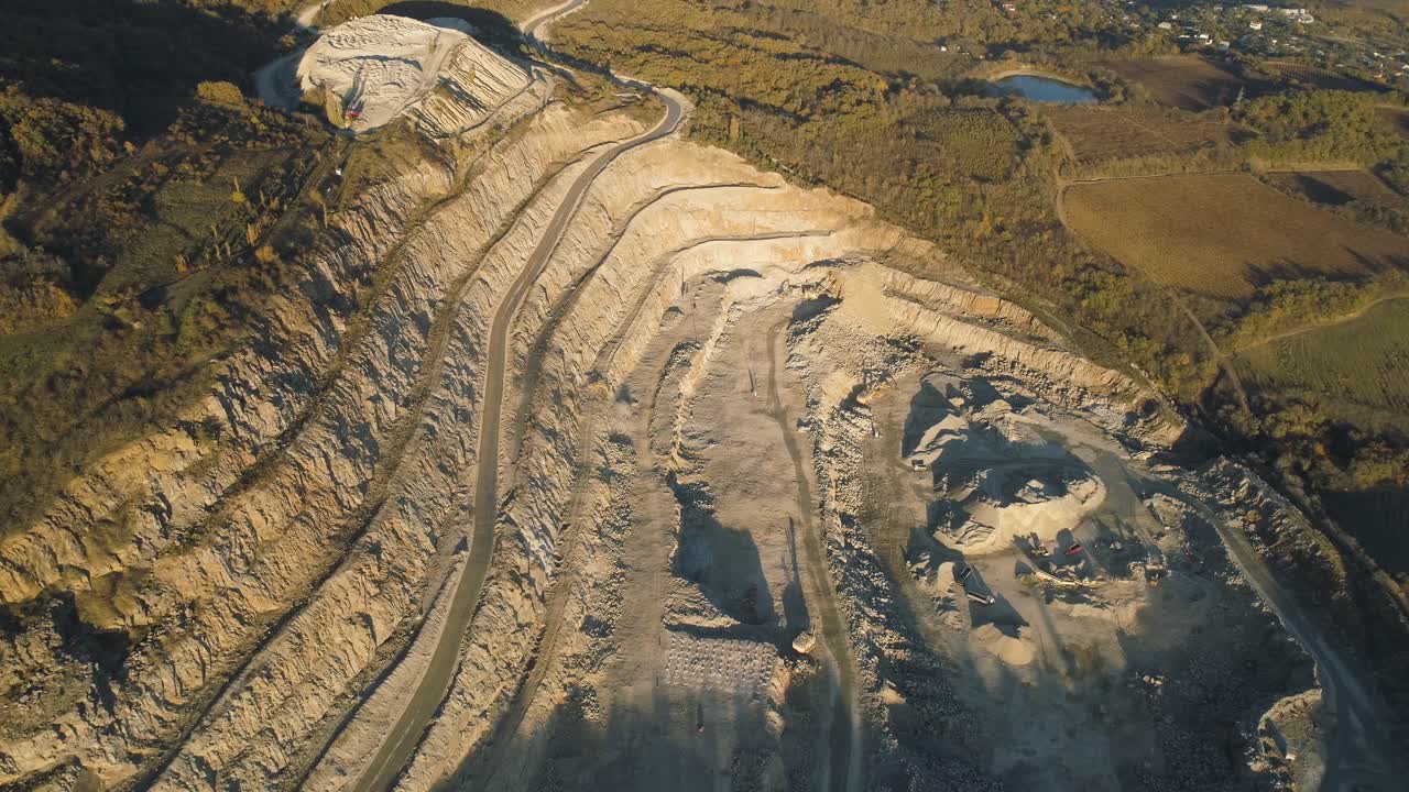 vista aérea de un paisaje de cantera