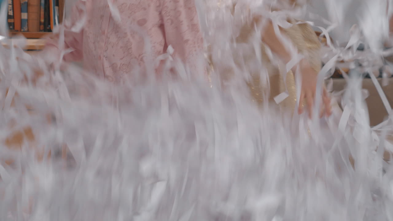 어린이 들 이 즐겁게 즐길 수 있는 파티 종이