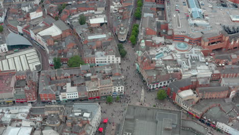 Dron-En-Círculos-Disparó-Alrededor-De-La-Plaza-Central-De-Leicester-Y-La-Torre-Del-Reloj