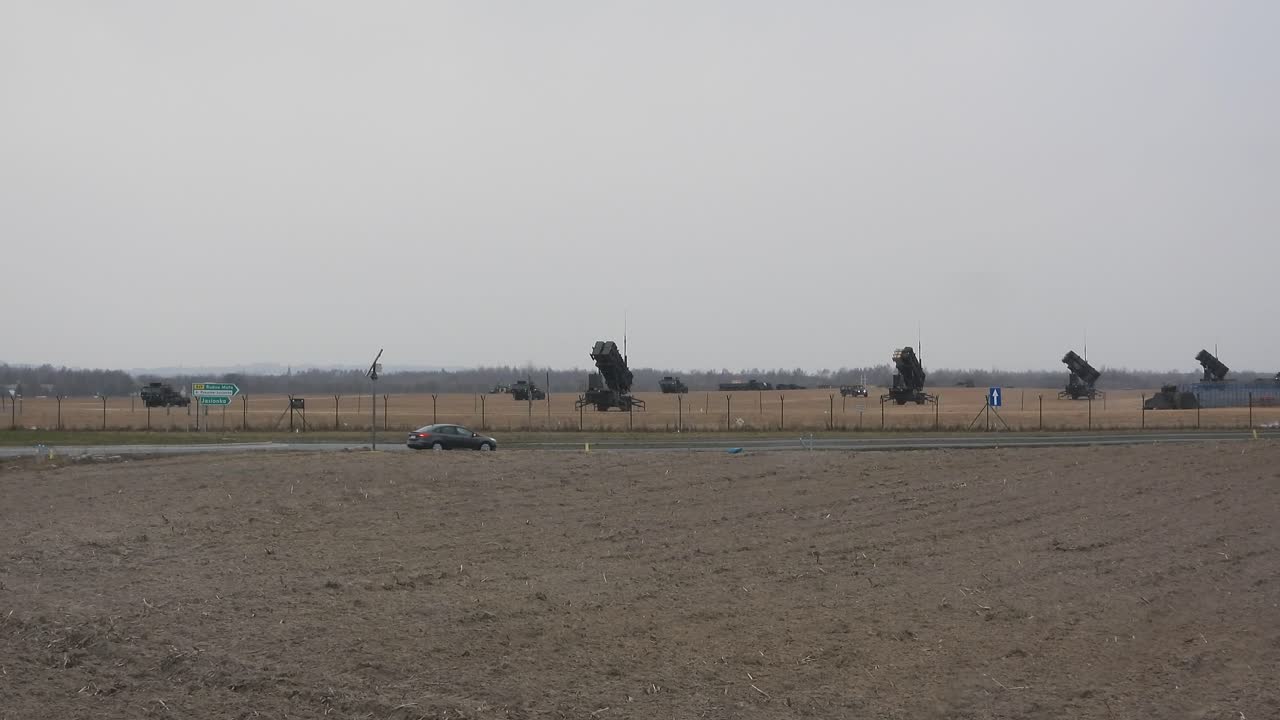 러시아 분쟁에 대비한 우크라이나 군사 전략 방어 미사일 발사대