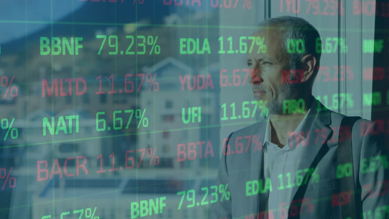 Animasjon av finansiell databehandling over en kaukasisk forretningsmann som bruker smarttelefon