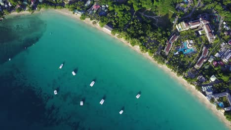 Afrika-Indischer-Ozean-Seychellen-Beauvallon-Strand-Yacht-Drohnenschießen