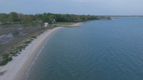 Disparo-Aéreo-De-Un-Dron-Greenport-North-Fork-Long-Island-New-York-Salt-Marsh-Al-Atardecer