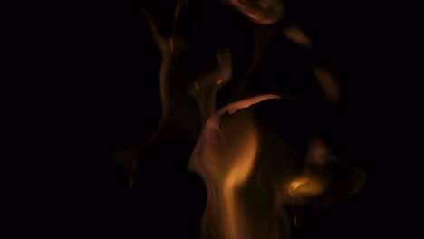 Wood-fire-burning-in-slowmotion