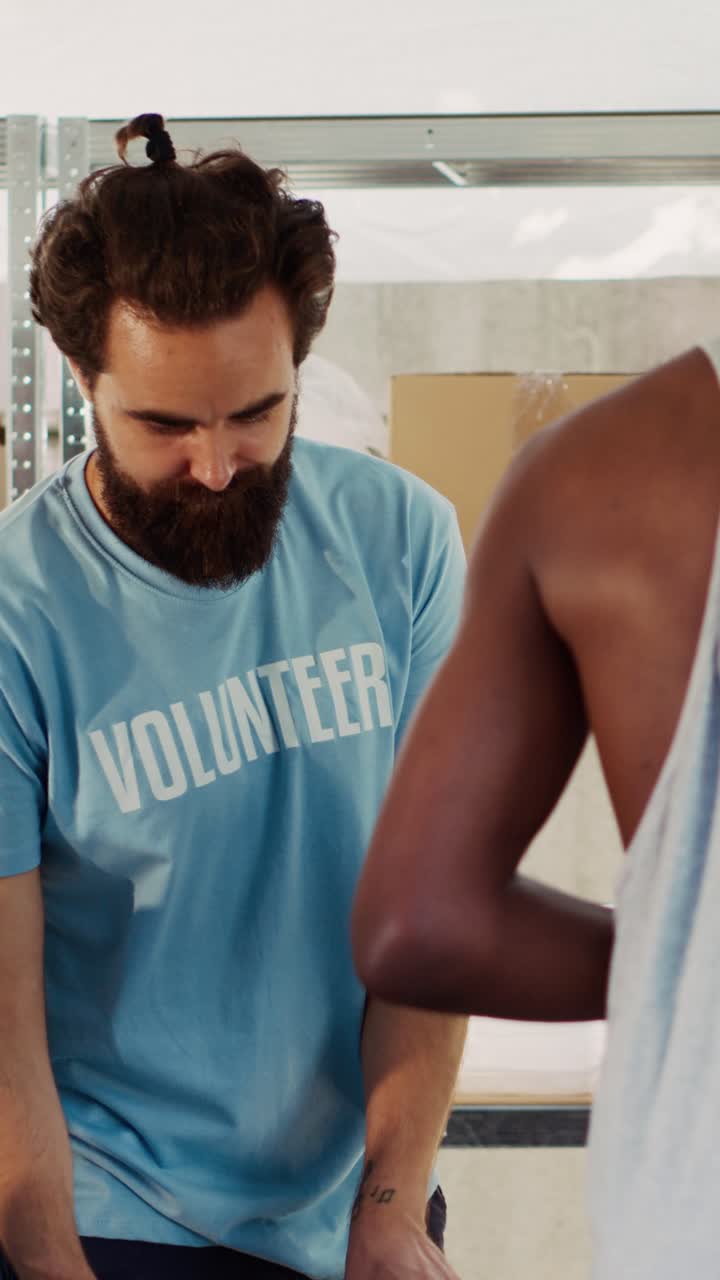 Vertical video Food donations for the poor and needy