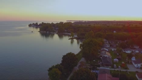 Beautiful-aerial-shot-of-Selkirk-on-the-shore-of-Lake-Erie,-Ontario,-Canada