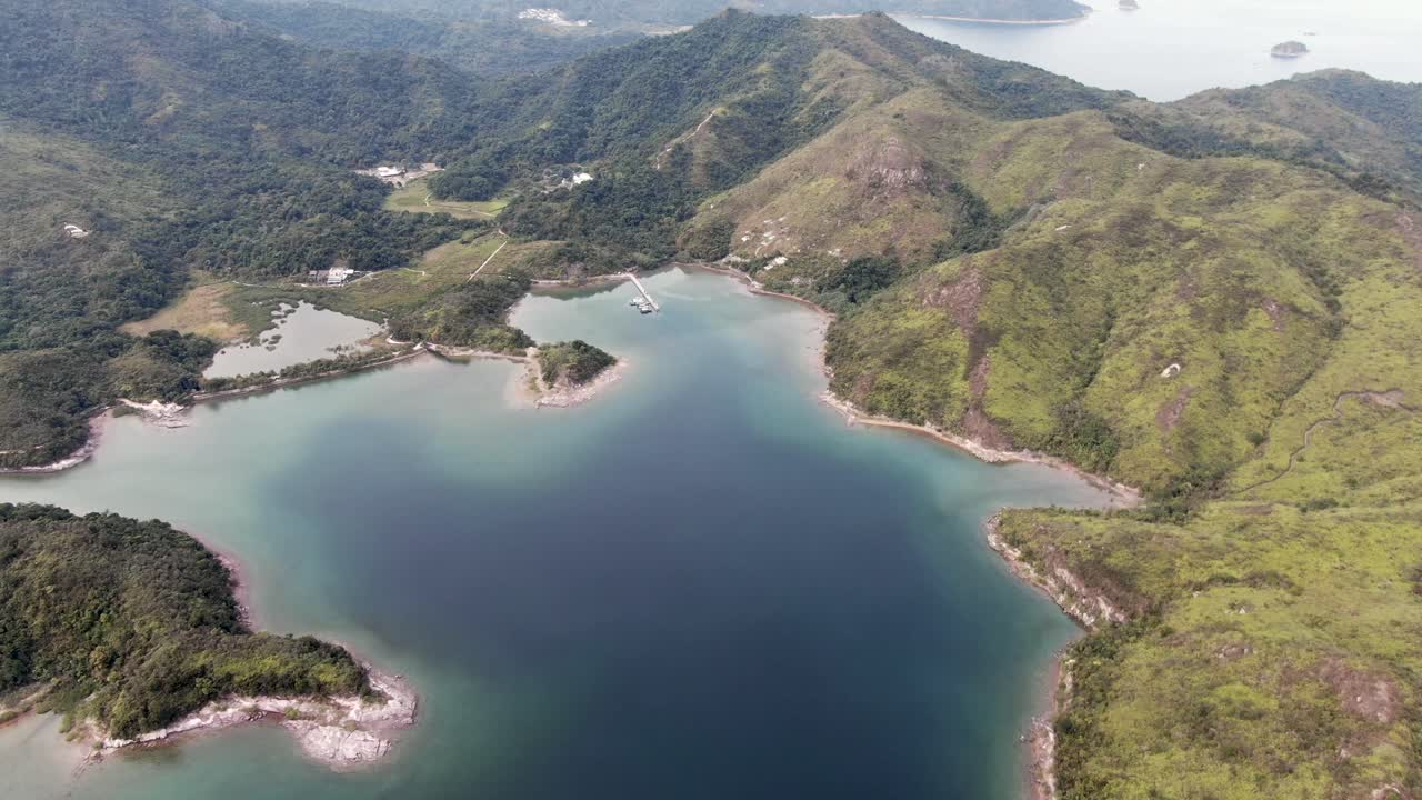 푸른 언덕, 독특한 모래 조각, 숨겨진 만, 공중 전망이 있는 홍콩 섬 풍경