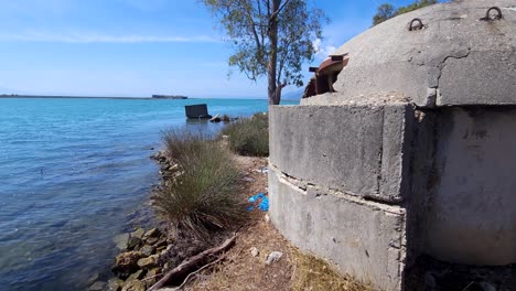 Los-Búnkeres-De-Hormigón-A-Lo-Largo-De-La-Costa-De-Albania-Reflejan-Los-Ecos-De-La-Dictadura-De-La-Guerra-Fría-Y-Las-Sombras-Del-Miedo.