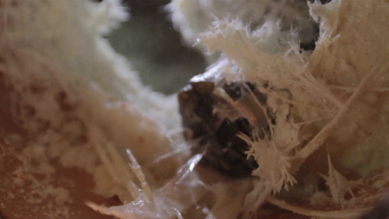 cortar materiales de construcción pegados con un equipo de perforación especializado