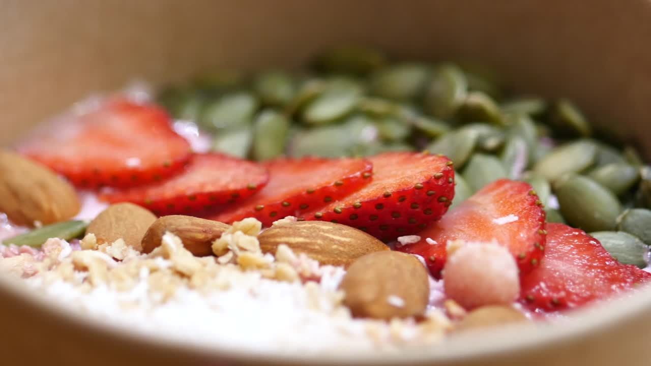 딸기 아몬드 스무디 그