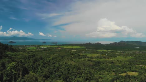 Antena-En-Cámara-Lenta-De-Una-Isla-Tropical