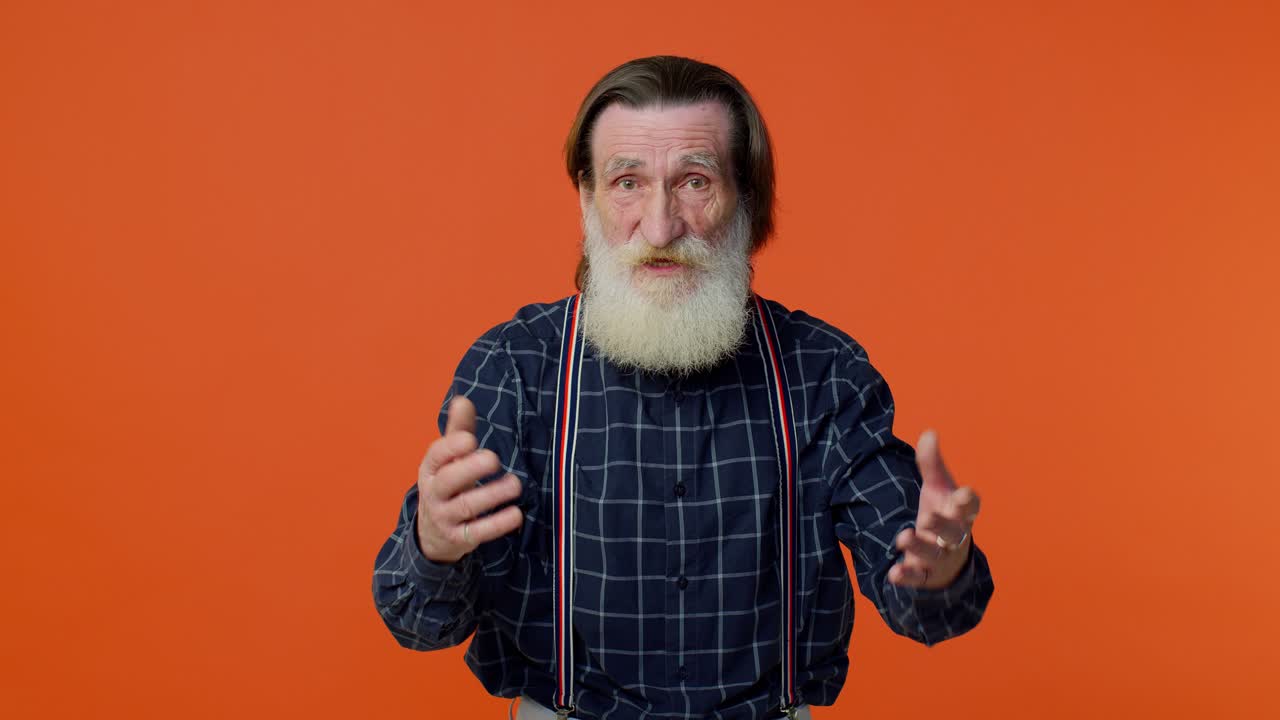 Portrait of an old man with a white beard