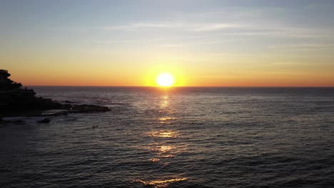 Sydney---Bondi-Beach-Sunrise-Flight