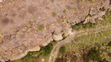 Luftaufnahme-Der-Trockenen-Schlucht-Teneriffas-Bei-Tageslicht