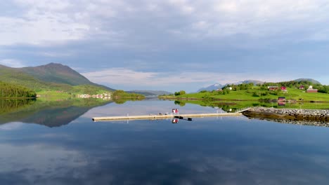 Imágenes-Aéreas-Hermosa-Naturaleza-Noruega.