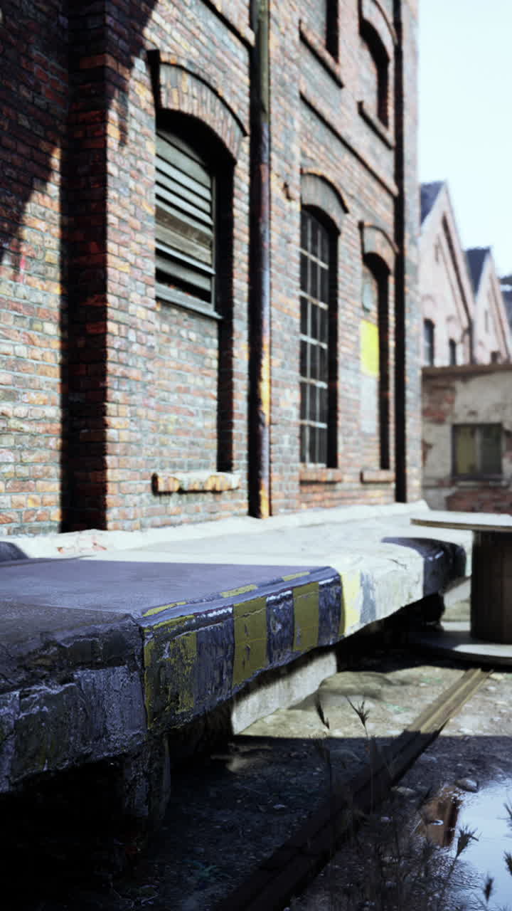 버려진 산업 건물 외관