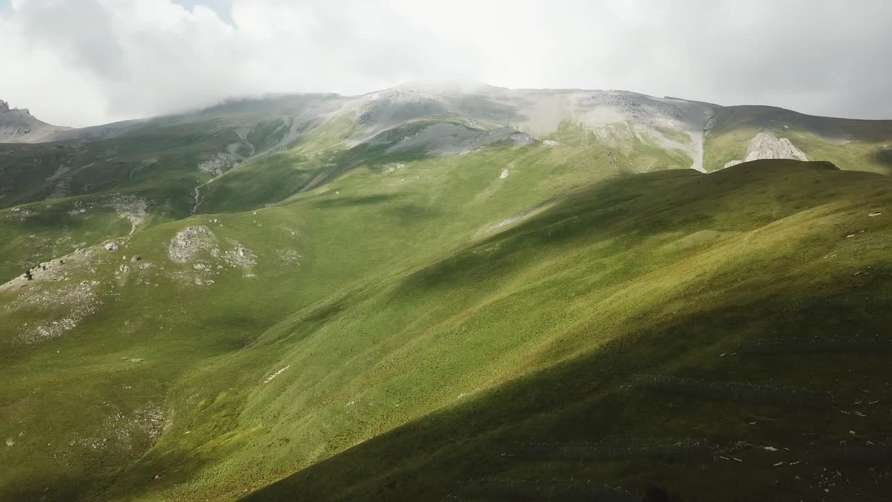 зеленый горный ландшафт