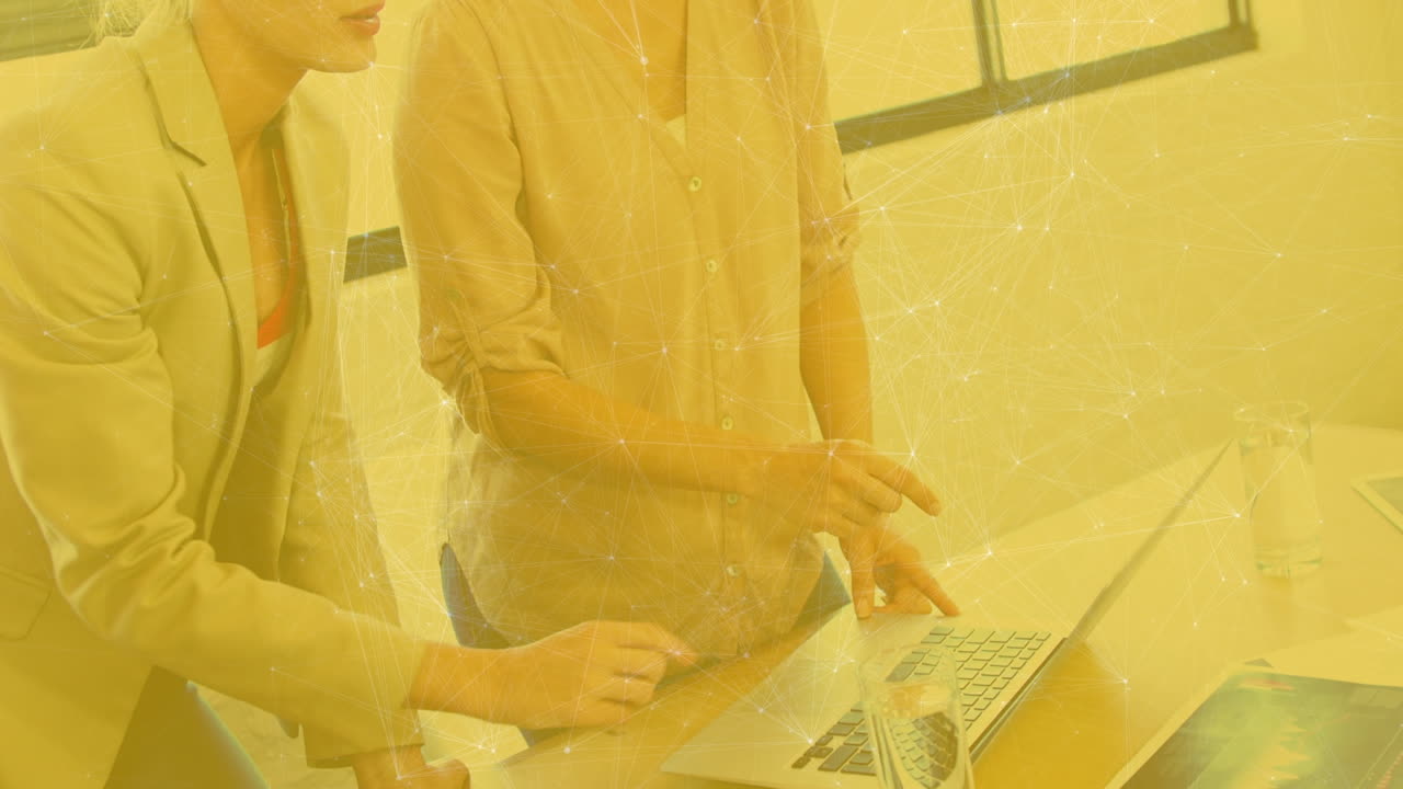 사무실에 있는 코카서스 사업가들에 대한 연결 네트워크의 활성화