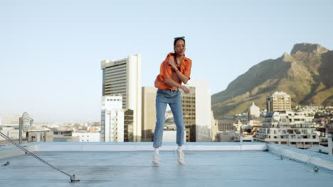 actuación de mujer, danza de la ciudad y artista de hip hop