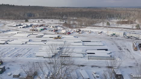 suministro de materiales de construcción patio cubierto de nieve, aéreo
