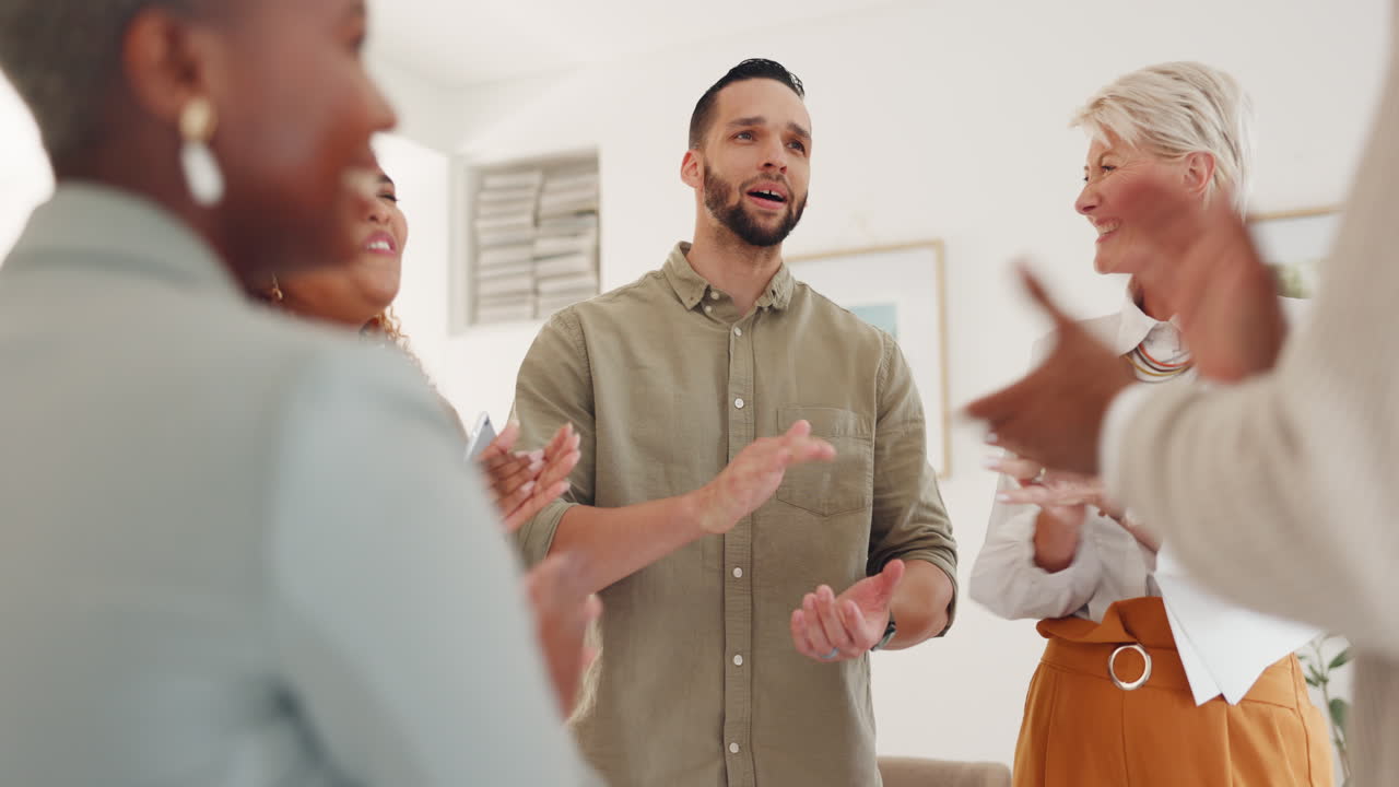 asociación, apretón de manos y gente de negocios