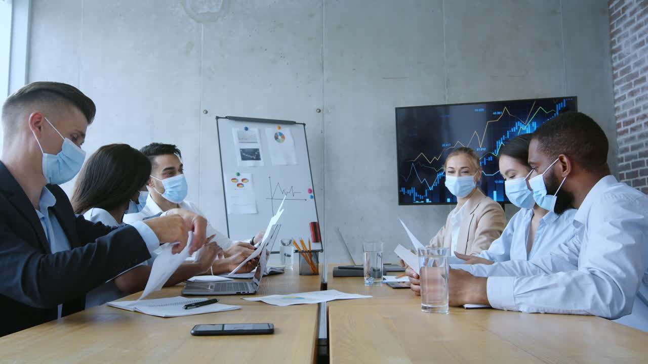 팬데 기간 동안 비즈니스 회의