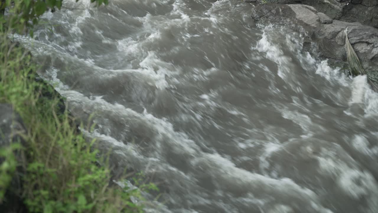 Sewerage releasing toxic untreated sewage and industrial wastewater in Godavari River, Nashik, Maharashtra