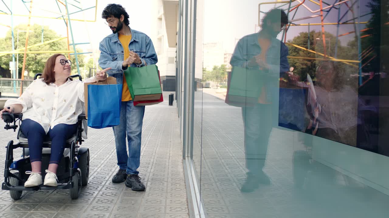 Couple shopping with accessibility in mind
