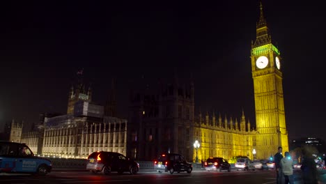 Timelapse-of-Westminster-Palace-at-Night