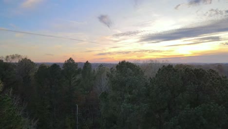 toma ascendente de 4k de la hermosa puesta de sol de tennessee