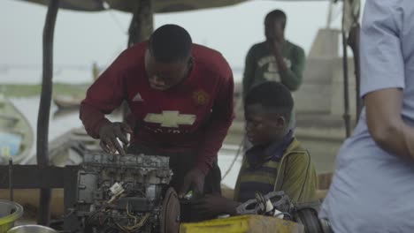 Motor-engrasado-Nigeria-06