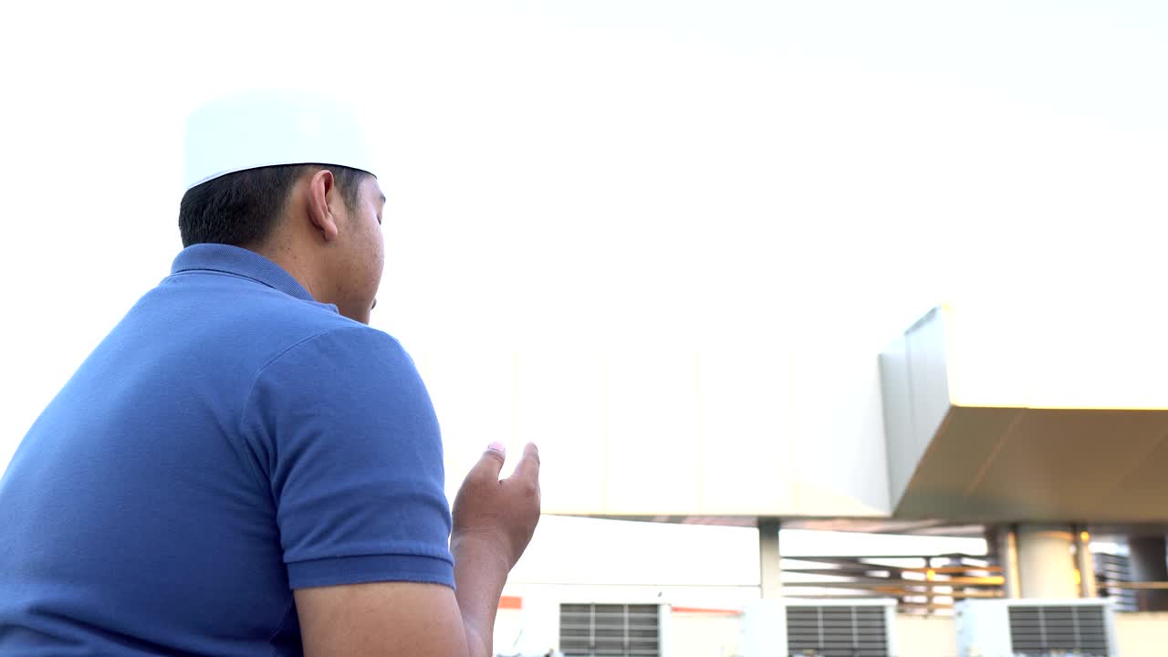 실루 젊은 아시아 무슬림