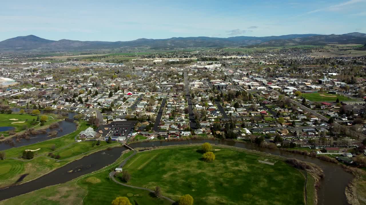 US, Oregon, Prineville, , 2025-04-11 - Drone view showing the city on a beautiful spring day in central Oregon