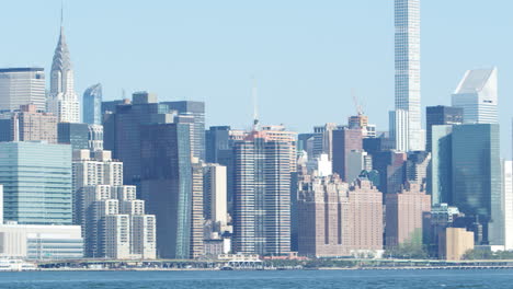 panoramic view of manhattan skyline from williamsburg