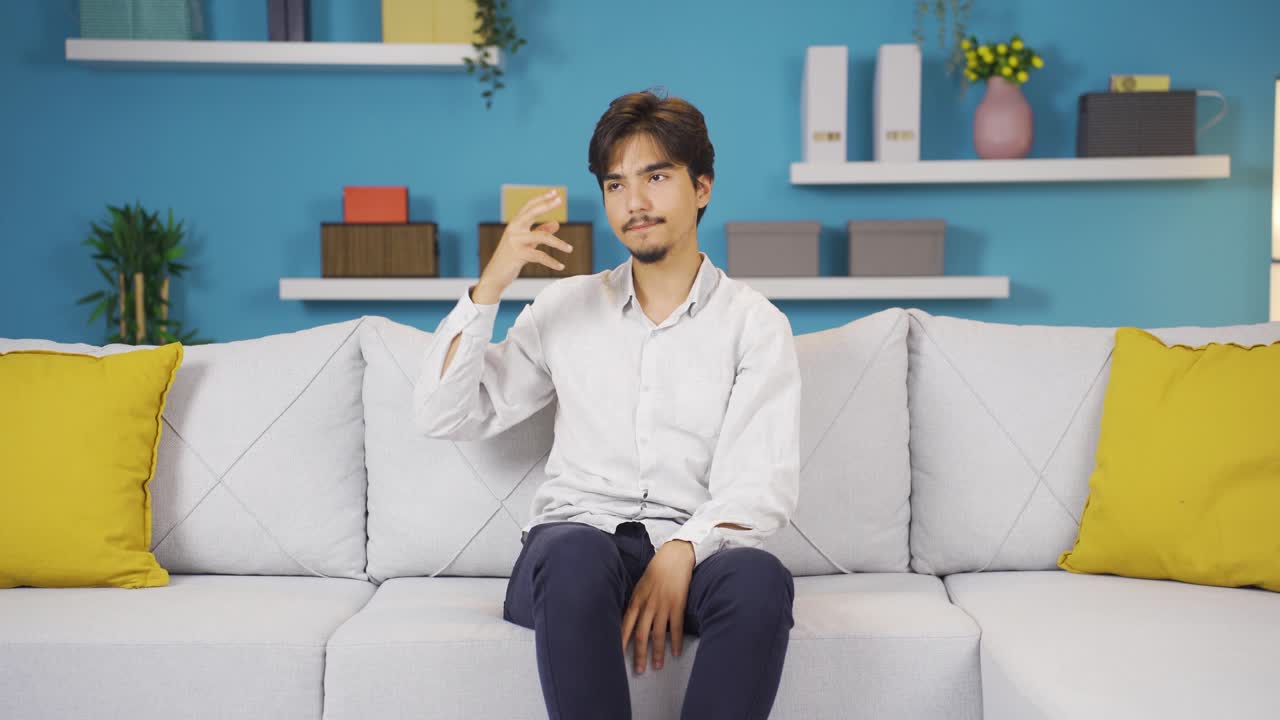 사생활에 문제가 있는 슬픈 사람.