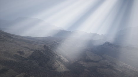 Sun-Rays-against-the-Backdrop-of-the-Mountains