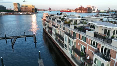 Apartment-unit-homes-on-waterfront