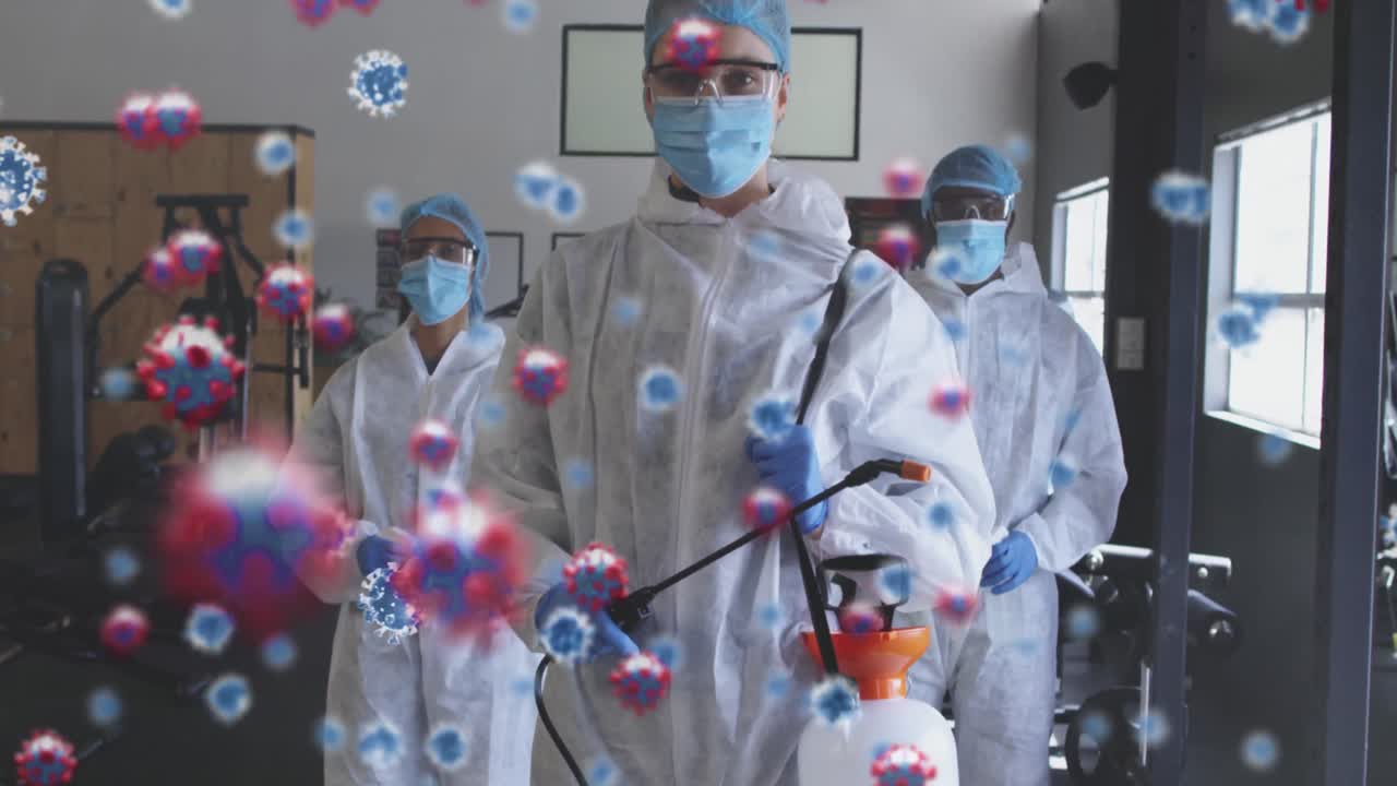 소독 장비를 사용하여 다양한 사람들에게 바이러스 세포를 활성화시키는 것