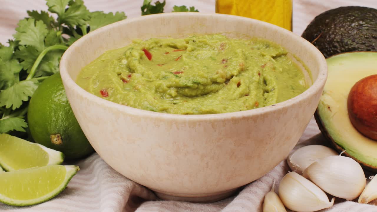 Guacamole with Ingredients