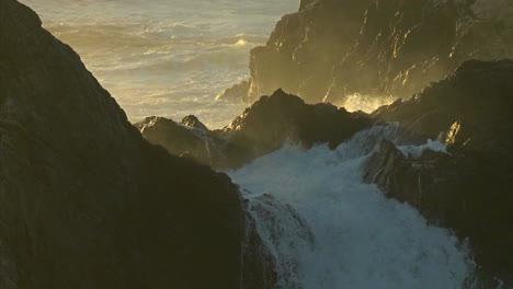 Surf-powered-by-a-winter-storm-rolls-into-the-Big-Sur-Coastline-of-California-4