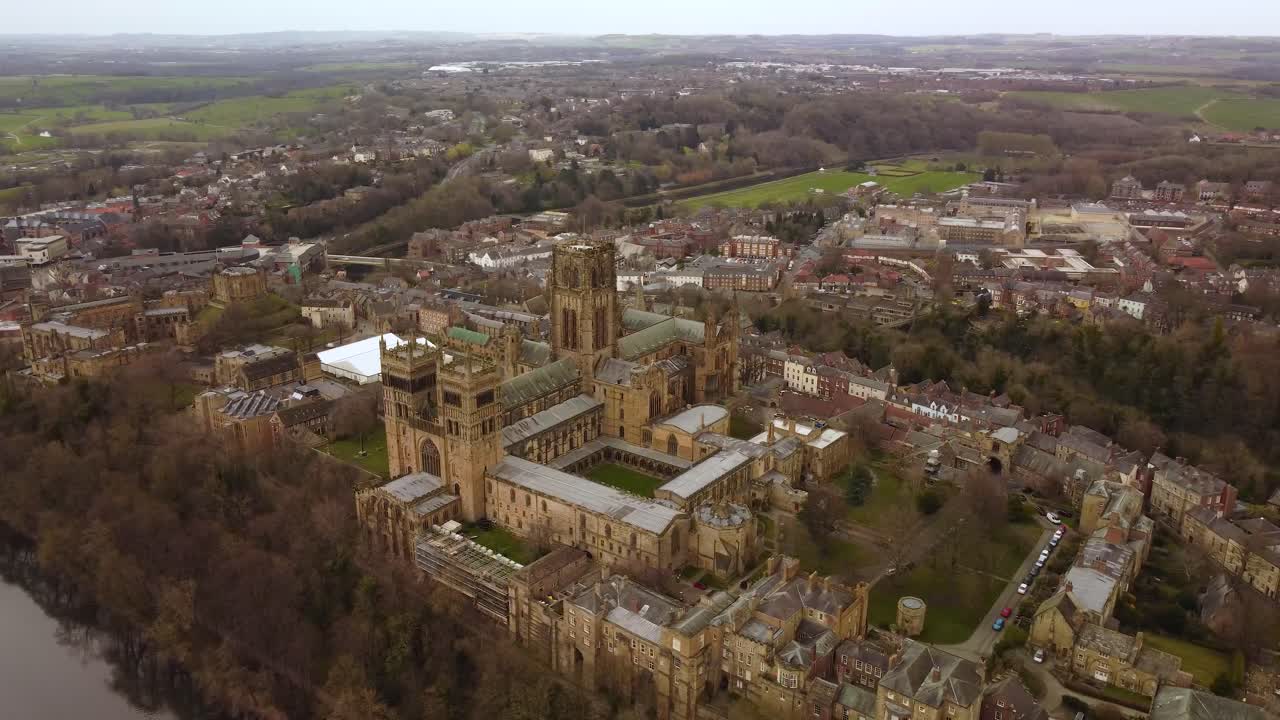 toma de arco aéreo de la catedral de durham, reino unido