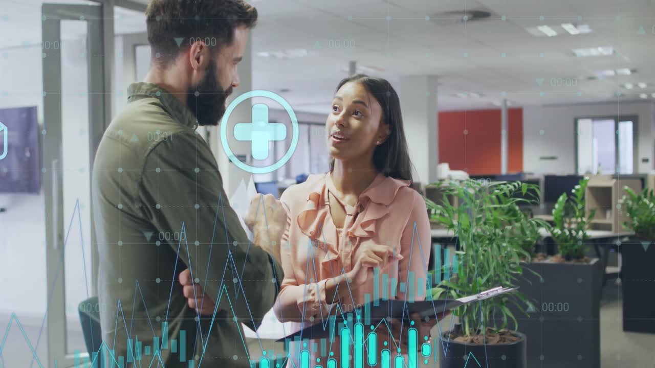 animación del procesamiento de datos sobre diversas personas de negocios en la oficina