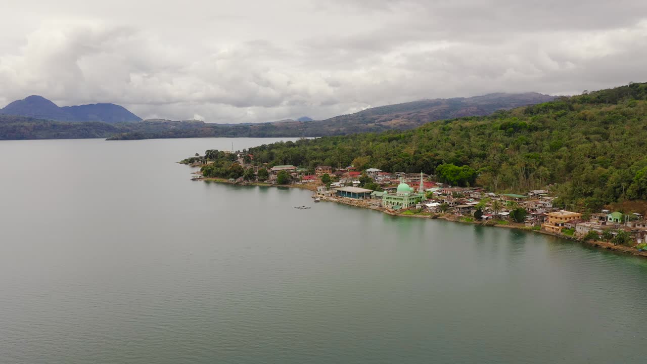 라나오 호수 연안에 있는 모스크, 라나오 델 서, 필리핀