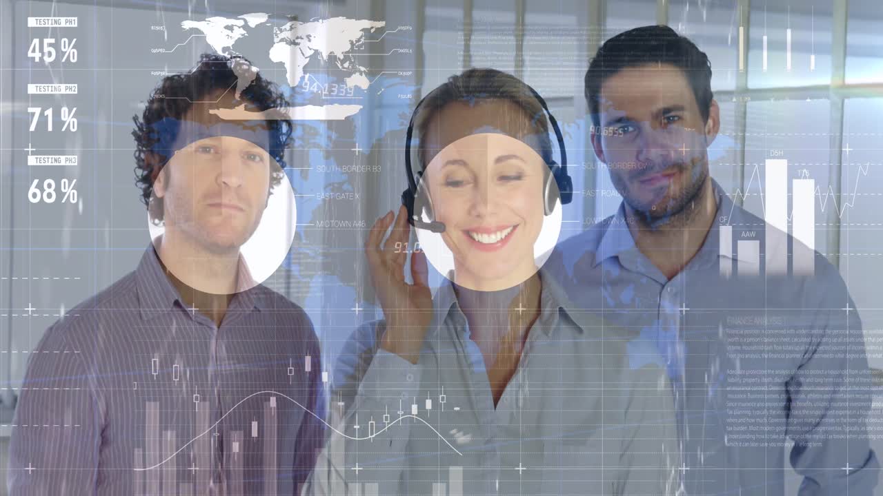 animación de procesamiento de datos sobre hombres de negocios caucásicos sonriendo